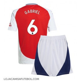 Camisa de Futebol Arsenal Gabriel Magalhaes #6 Equipamento Principal Infantil 2024-25 Manga Curta (+ Calças curtas)